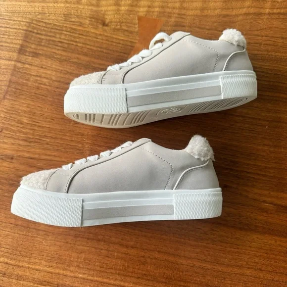 Treasure & Bond Kid’s Kamila Cozy Faux Fur Trim Sneaker. Size Kid’s 13. - Picture 14 of 14